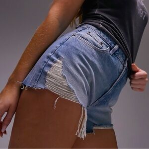 Topshop, Summertime Ready, size 6, Distressed Jean shorts